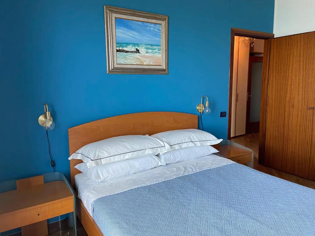 Apartamento Tramonto In Baia Pésaro Exterior foto