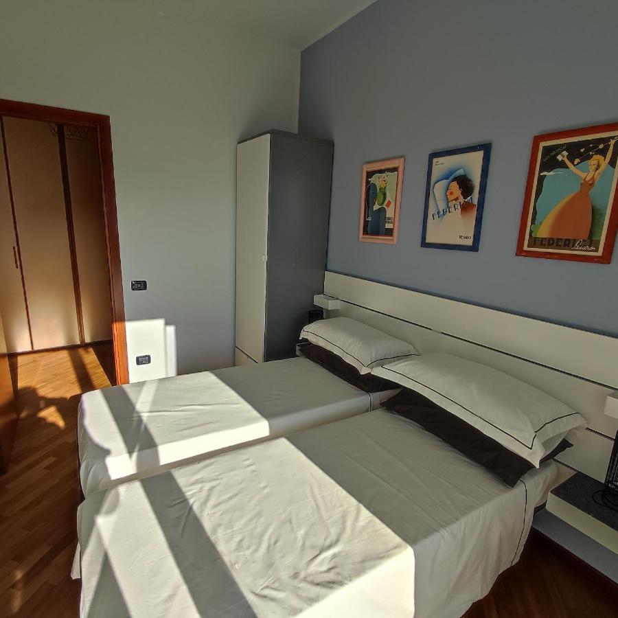 Apartamento Tramonto In Baia Pésaro Exterior foto