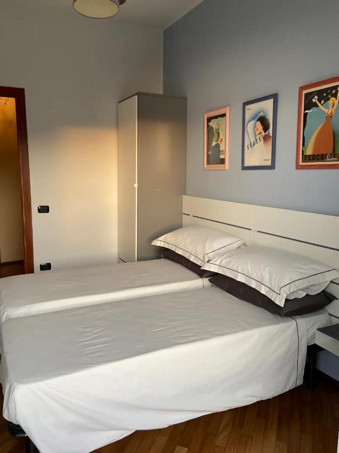 Apartamento Tramonto In Baia Pésaro Exterior foto