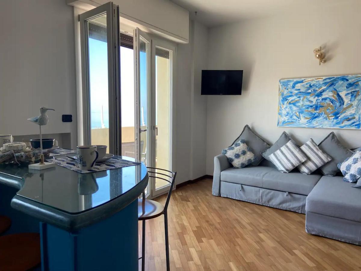 Apartamento Tramonto In Baia Pésaro Exterior foto