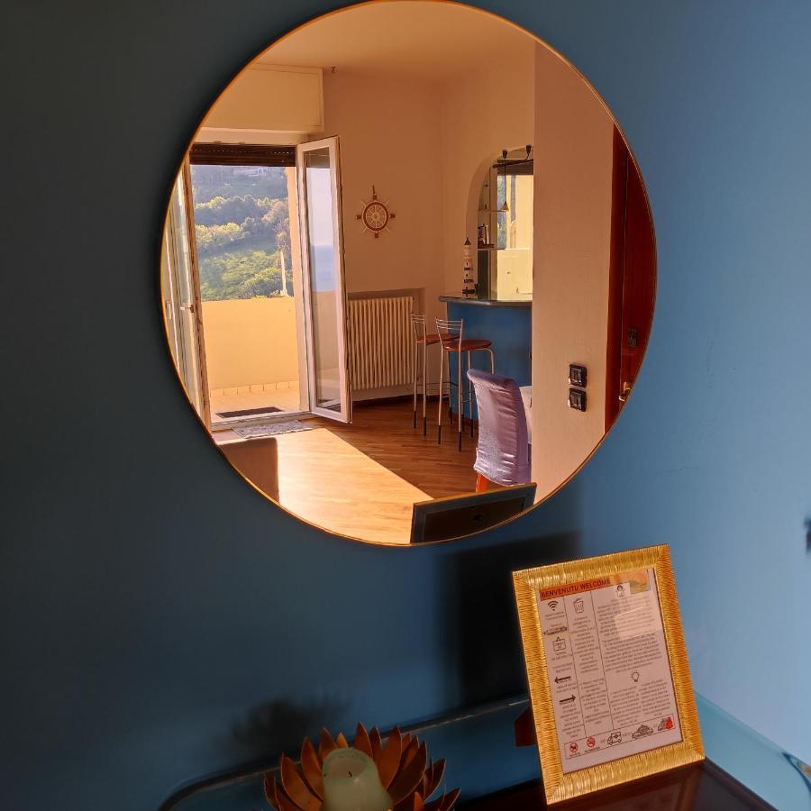 Apartamento Tramonto In Baia Pésaro Exterior foto