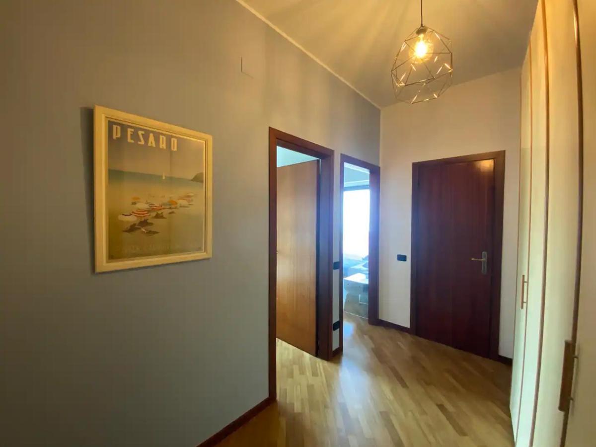 Apartamento Tramonto In Baia Pésaro Exterior foto